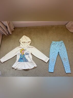 Disney’s Frozen Girls Matching Set sweatshirt and leggings 4T